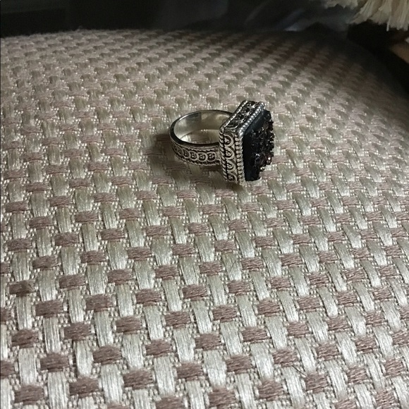 Black glitz ring - Picture 3 of 3